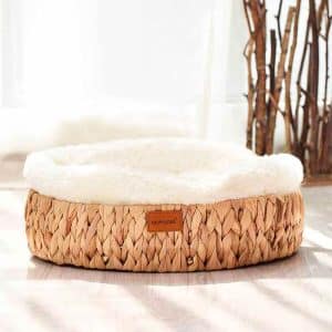 Rabbit bed in woven grass
