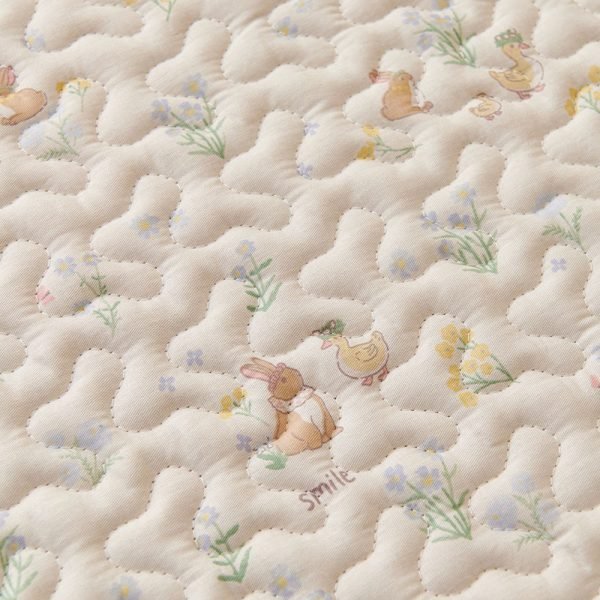 rabbit mat beige with bunnies print