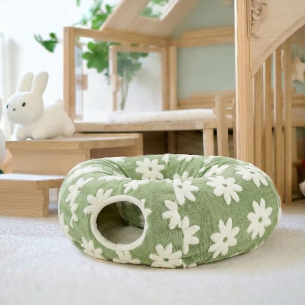 round rabbit tunnel green