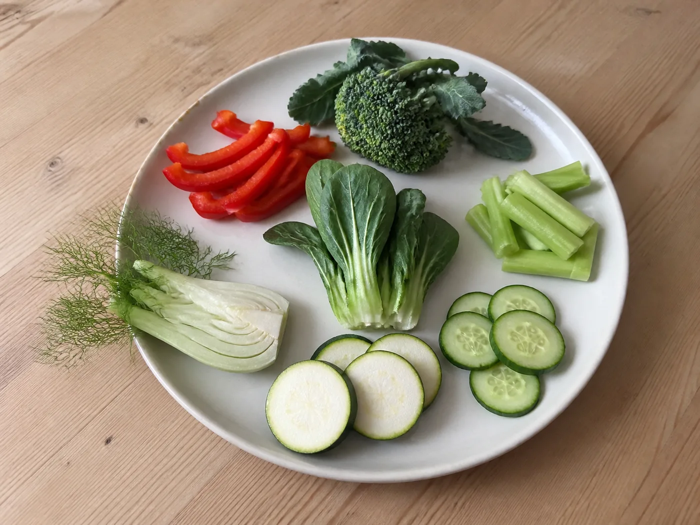Bell pepper, broccoli, celery, cucumber, zucchini, fennel and bok choy prepared in small rabbit portions.